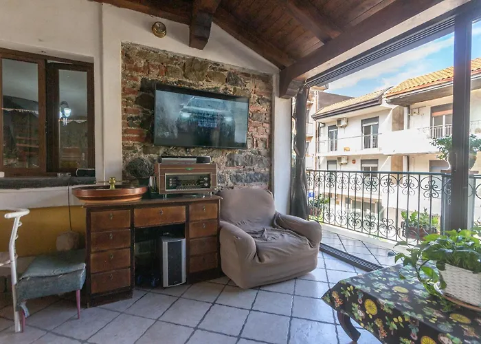 Felice Giardini Naxos